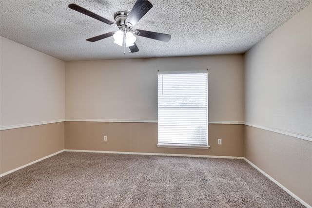 504 S Colonial Drive, Cleburne, TX 76033