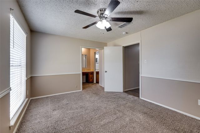 504 S Colonial Drive, Cleburne, TX 76033