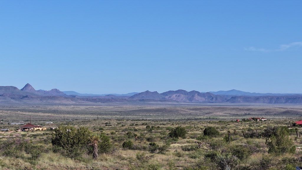 Image 3 of property listing at Tract 39 Sierra la Rana, Alpine, TX 79830