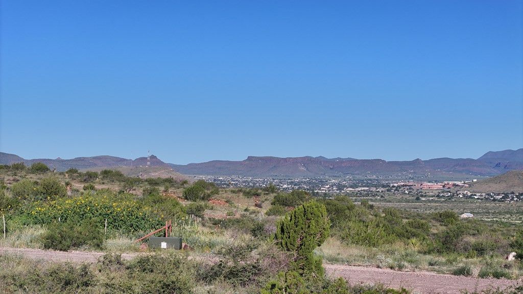 Image 4 of property listing at Tract 39 Sierra la Rana, Alpine, TX 79830