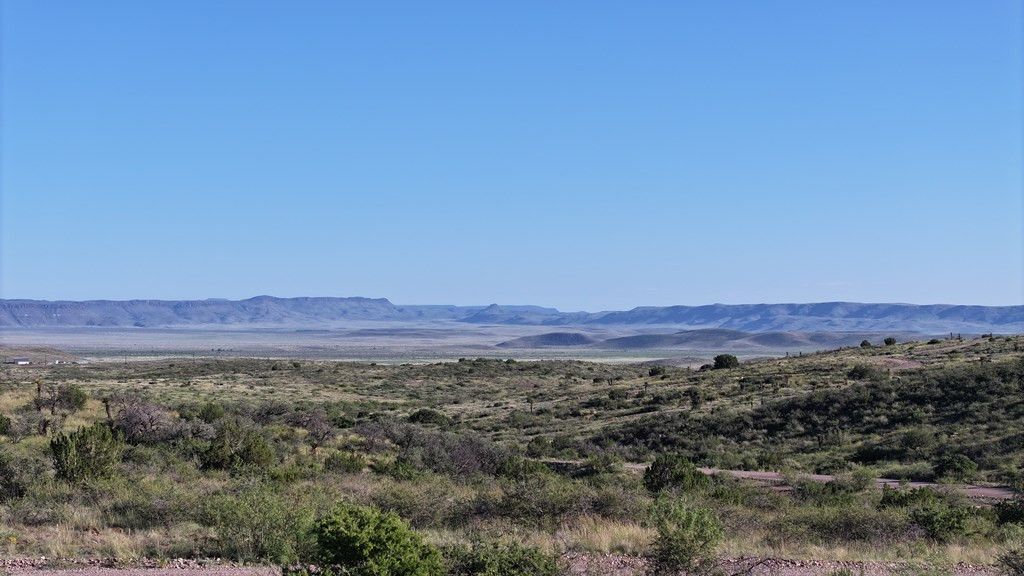 Image 6 of property listing at Tract 39 Sierra la Rana, Alpine, TX 79830