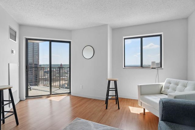 78 10th Street E 2104, Saint Paul, MN 55101