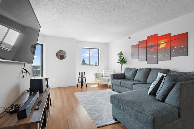 78 10th Street E 2104, Saint Paul, MN 55101