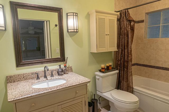 250 High Point Court B, Boynton Beach, FL 33435