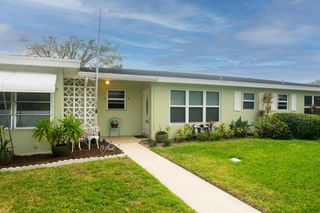 250 High Point Court B, Boynton Beach, FL 33435