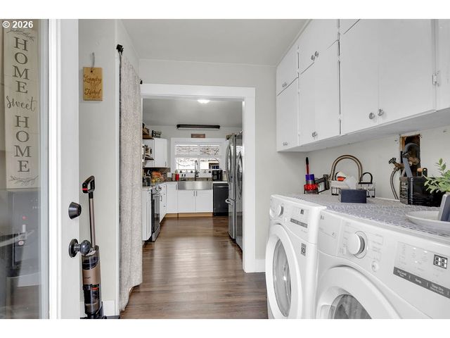 1215 IRVING Rd, Eugene, OR 97404