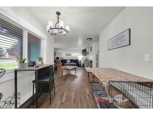 1215 IRVING Rd, Eugene, OR 97404