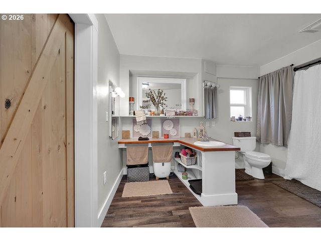 1215 IRVING Rd, Eugene, OR 97404