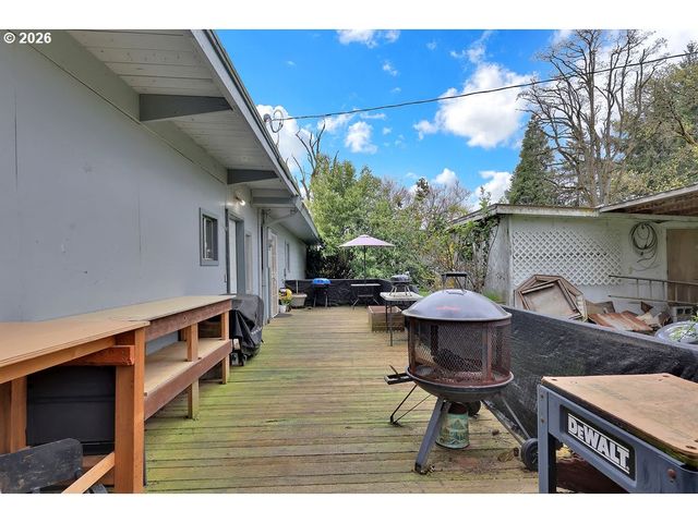 1215 IRVING Rd, Eugene, OR 97404