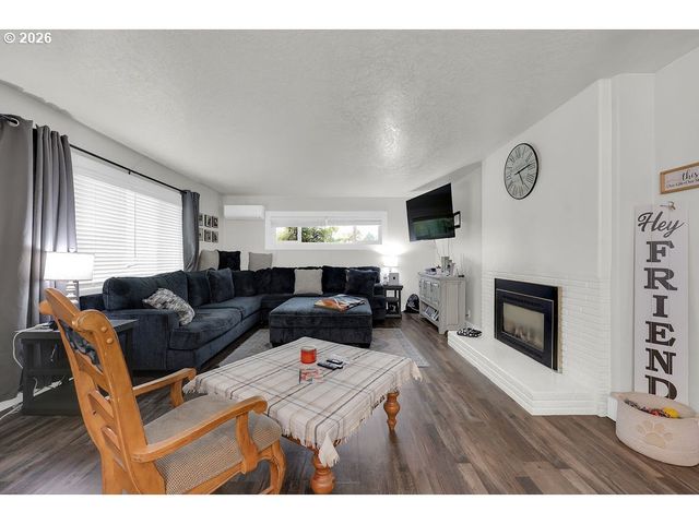 1215 IRVING Rd, Eugene, OR 97404