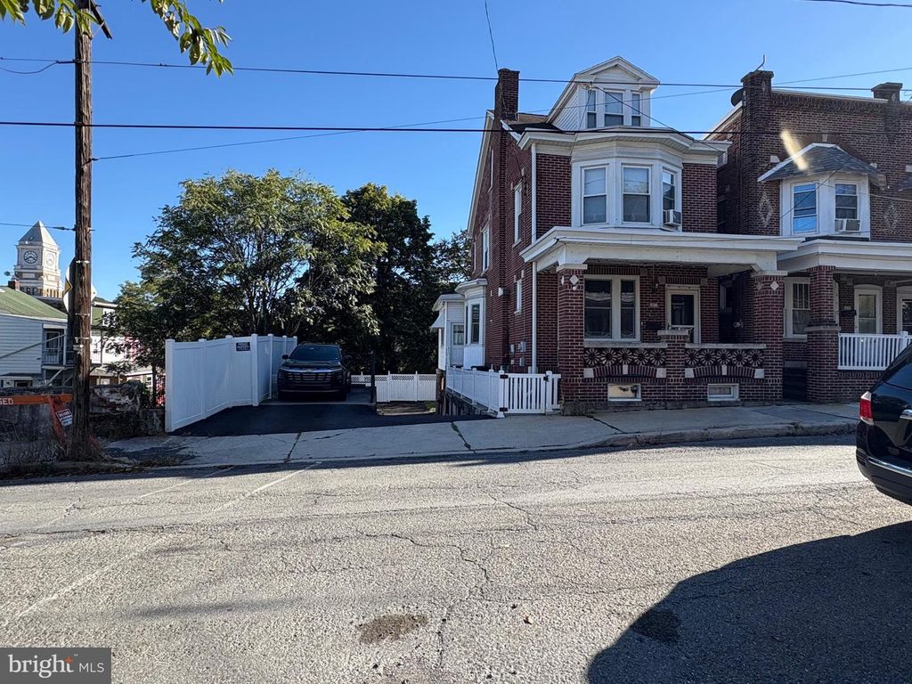 401 HARRISON ST, Pottsville, PA 17901