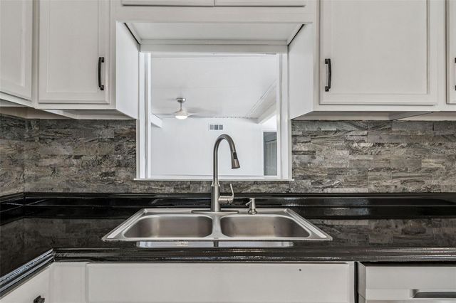 1322 48TH AVENUE N, St Petersburg, FL 33703