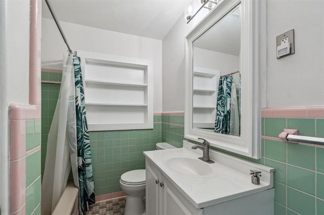 1322 48TH AVENUE N, St Petersburg, FL 33703