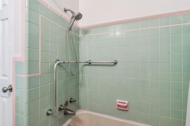 1322 48TH AVENUE N, St Petersburg, FL 33703