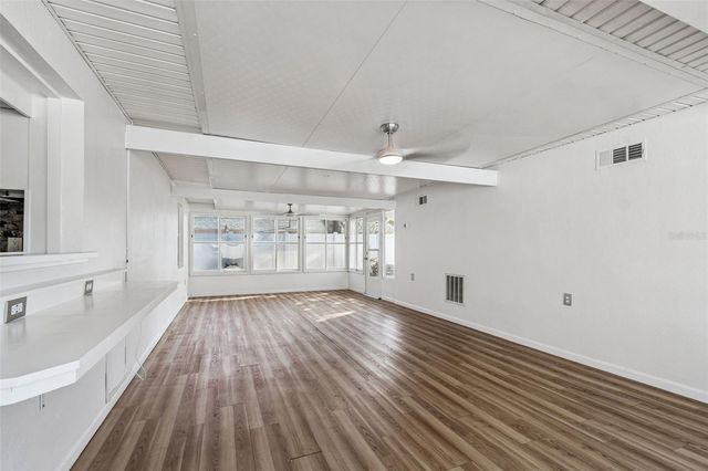 1322 48TH AVENUE N, St Petersburg, FL 33703