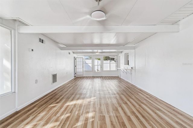 1322 48TH AVENUE N, St Petersburg, FL 33703