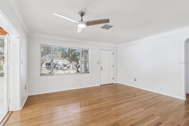 1322 48TH AVENUE N, St Petersburg, FL 33703