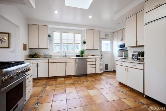 601 Junipero Serra Boulevard, San Francisco, CA 94127