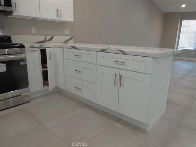 12744 Running Deer, Apple Valley, CA 92308