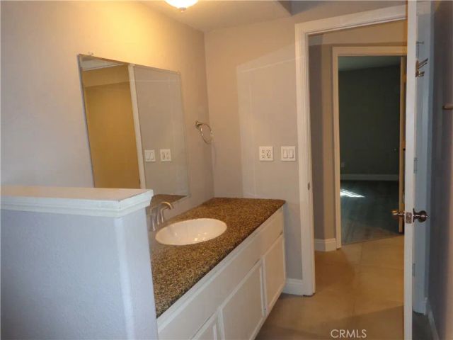 12744 Running Deer, Apple Valley, CA 92308