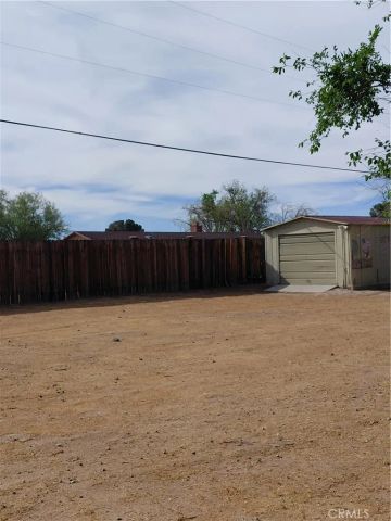 12744 Running Deer, Apple Valley, CA 92308