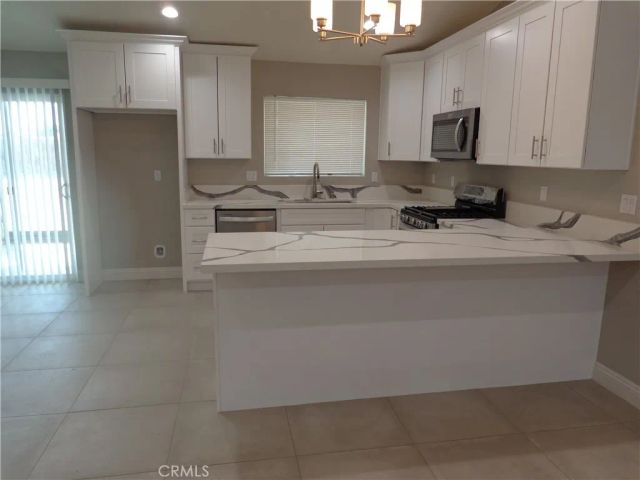 12744 Running Deer, Apple Valley, CA 92308