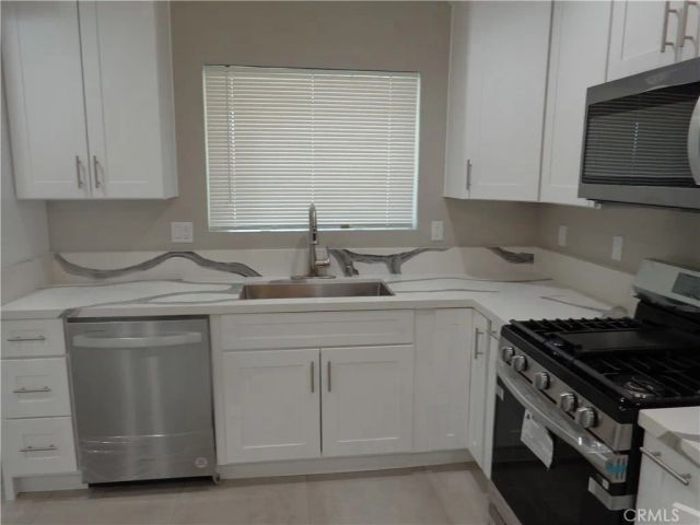 12744 Running Deer, Apple Valley, CA 92308