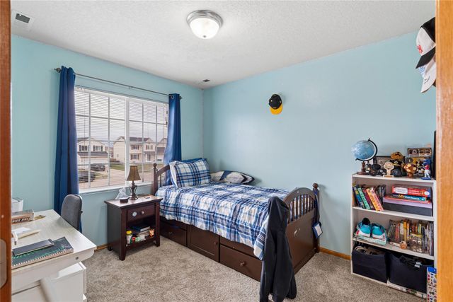 3123 SW Chestnut Court, Ankeny, IA 50023