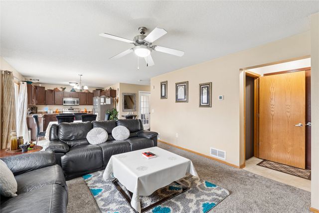 3123 SW Chestnut Court, Ankeny, IA 50023