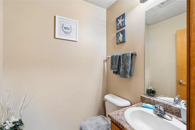 3123 SW Chestnut Court, Ankeny, IA 50023