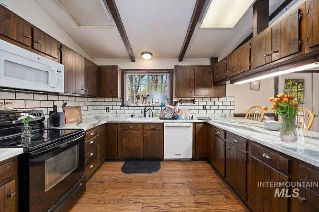 166 W 300 S, Jerome, ID 83338