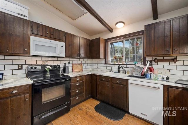 166 W 300 S, Jerome, ID 83338