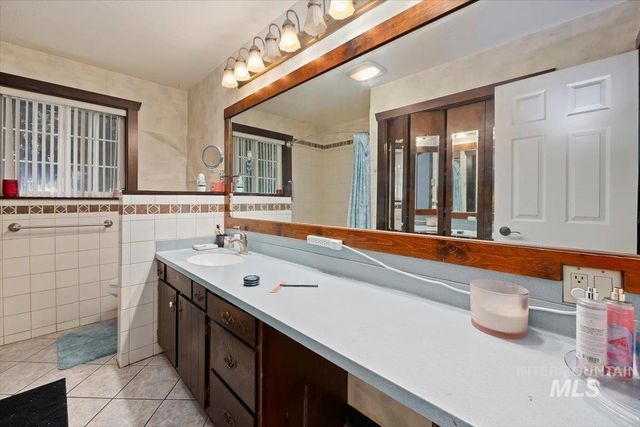 166 W 300 S, Jerome, ID 83338
