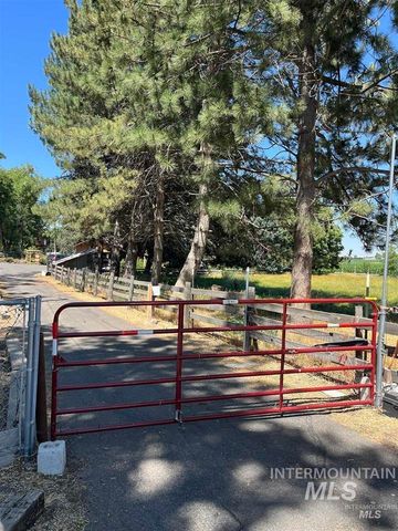 166 W 300 S, Jerome, ID 83338