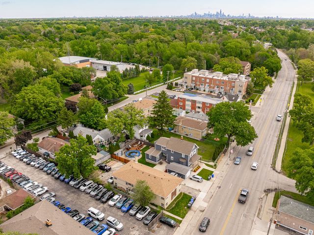 7730 Ogden Avenue, Lyons, IL 60534