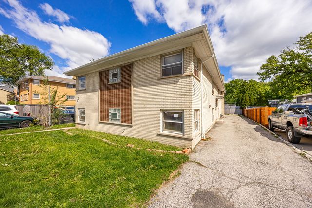 7730 Ogden Avenue, Lyons, IL 60534