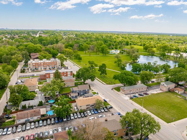 7730 Ogden Avenue, Lyons, IL 60534