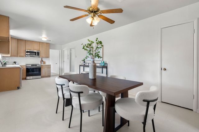429 Ridgecrest Drive, Hurst, TX 76053