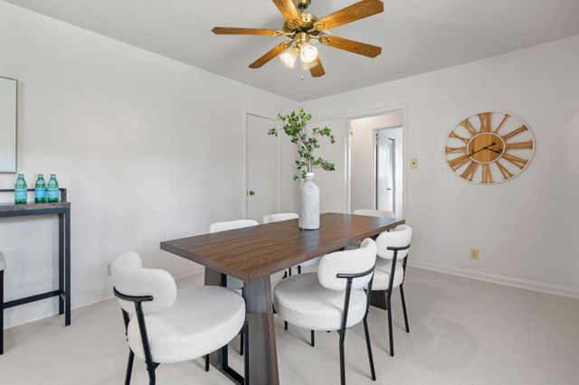 429 Ridgecrest Drive, Hurst, TX 76053