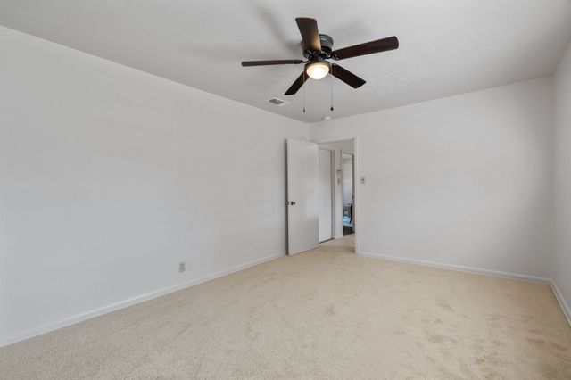 429 Ridgecrest Drive, Hurst, TX 76053