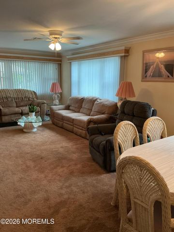 14 Gorginio Drive, Toms River, NJ 08757