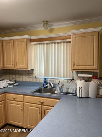 14 Gorginio Drive, Toms River, NJ 08757