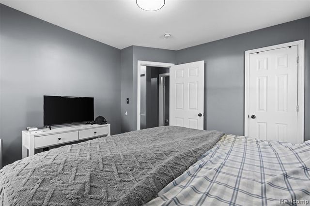 2100 21st Street, Wyandotte, MI 48192