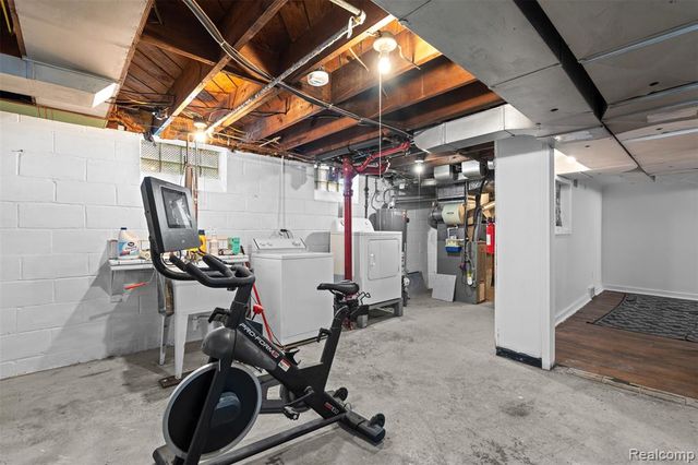 2100 21st Street, Wyandotte, MI 48192