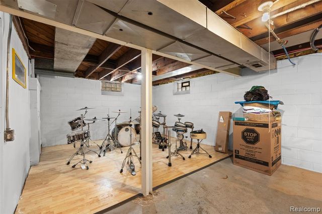 2100 21st Street, Wyandotte, MI 48192