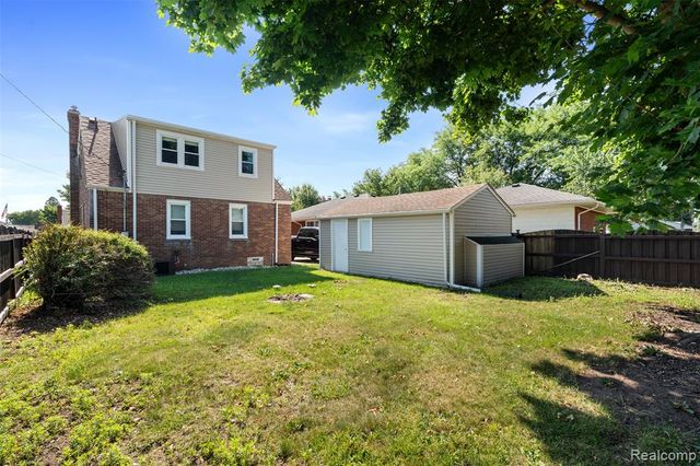 2100 21st Street, Wyandotte, MI 48192