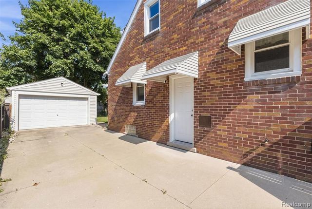 2100 21st Street, Wyandotte, MI 48192