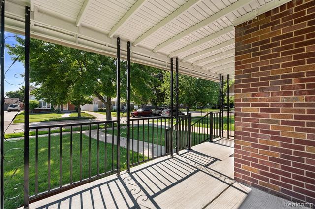 2100 21st Street, Wyandotte, MI 48192