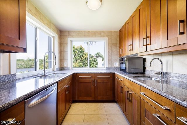 3968 Aloha LN, Bonita Springs, FL 34134