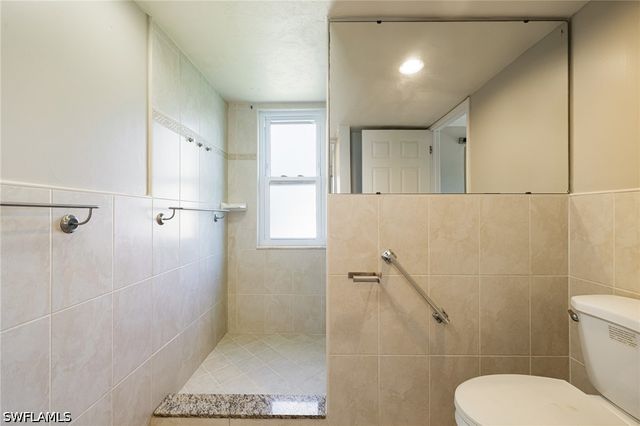 3968 Aloha LN, Bonita Springs, FL 34134